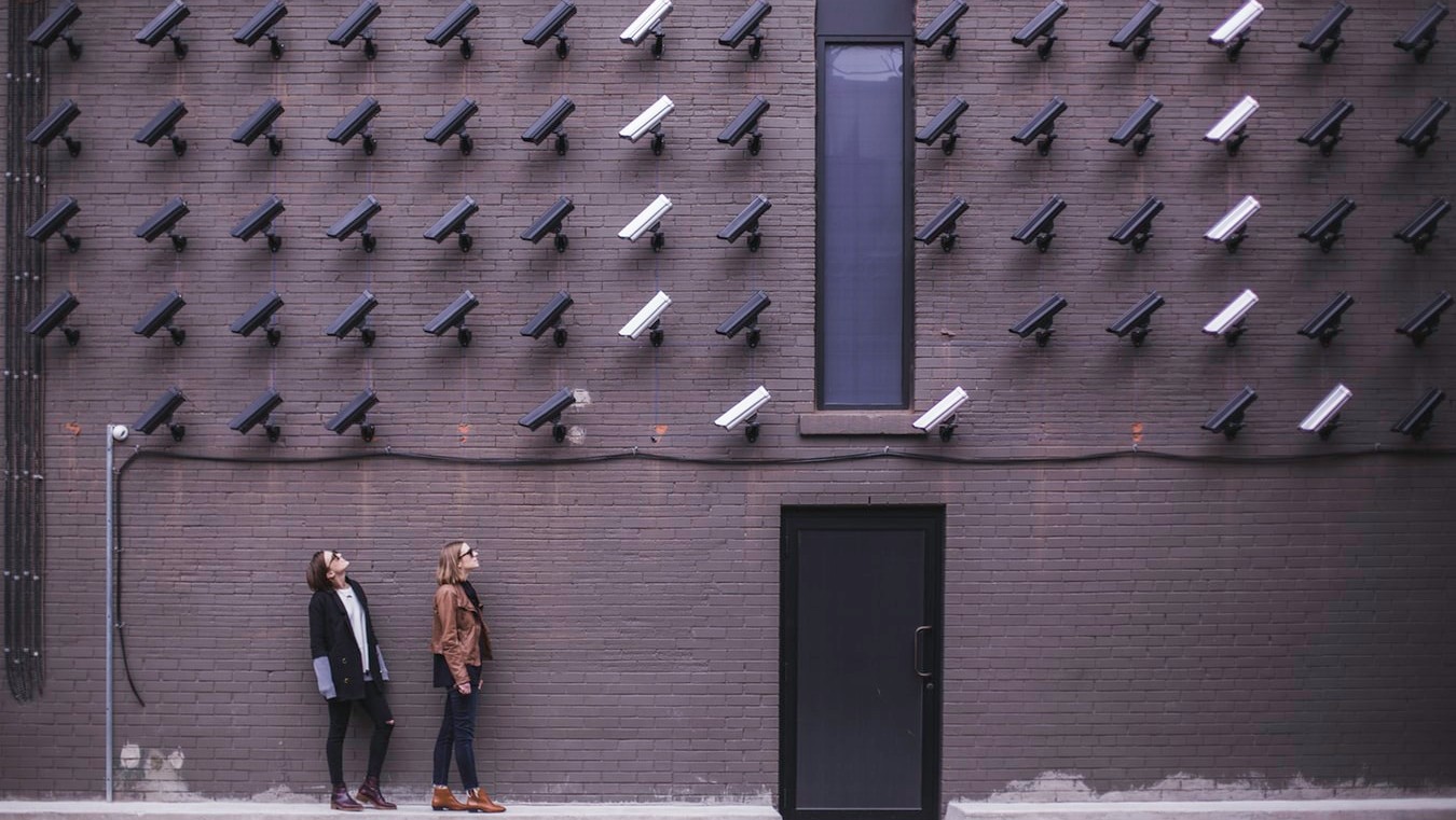 securite-videosurveillance-analogique-ip-camera-entreprise